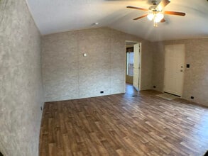 3637 SE 6th St in Topeka, KS - Building Photo - Building Photo