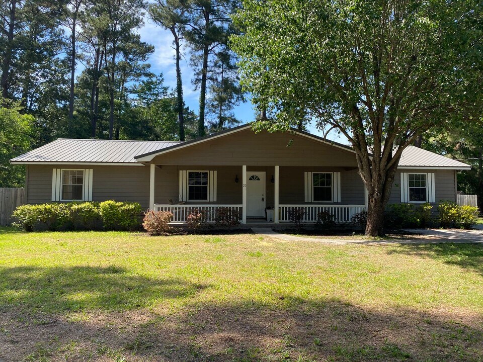 20 Quail Rd in Richmond Hill, GA - Building Photo