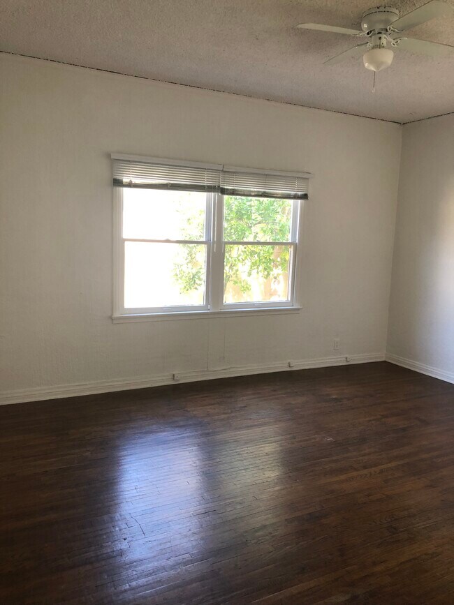 151 N Swall Dr in Beverly Hills, CA - Building Photo - Building Photo