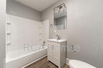 2427 N Kenwood Ave in Indianapolis, IN - Building Photo - Building Photo