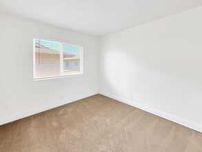1440 Oakdale Ave in El Cajon, CA - Foto de edificio - Building Photo