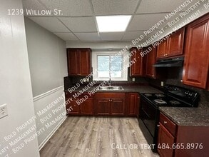 1239 Willow St in Lebanon, PA - Building Photo - Building Photo