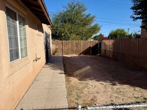 985 S 37th Ave-Unit -Unit A in Yuma, AZ - Building Photo - Building Photo