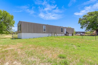 930 County Rd 3390 in Kempner, TX - Building Photo - Building Photo