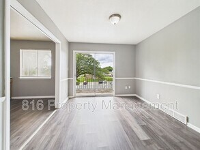 8038 Campbell St in Kansas City, MO - Building Photo - Building Photo