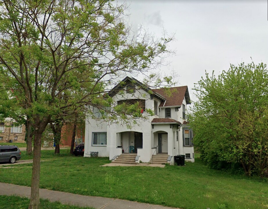 792 N Fred Shuttlesworth Cir in Cincinnati, OH - Building Photo