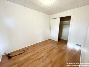 107 Buttonwood St in Boston, MA - Foto de edificio - Building Photo