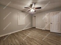 229 Hampton Dr photo'