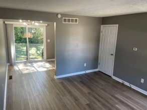 59 Bustetter Dr in Florence, KY - Building Photo - Building Photo