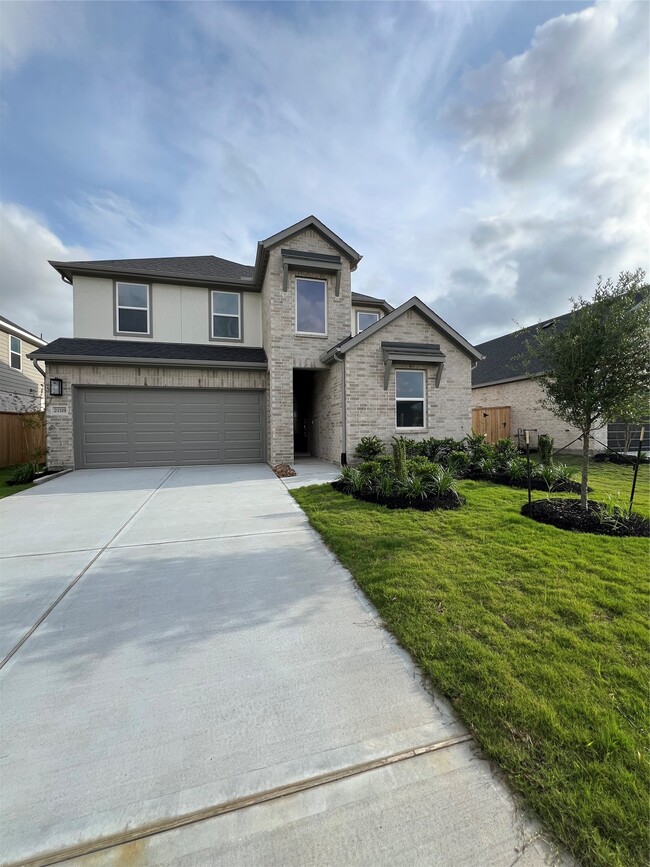 property at 21519 Banpo Bend Dr