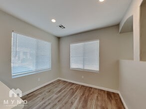 2520 Olay St in Las Vegas, NV - Foto de edificio - Building Photo