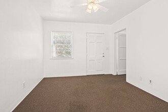 2723 E 8th St in Long Beach, CA - Building Photo - Building Photo