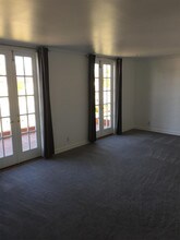 1255 Somerset Ln in Newport Beach, CA - Building Photo - Building Photo