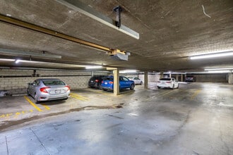 Chateau Emelita Apartments in Valley Village, CA - Building Photo - Building Photo