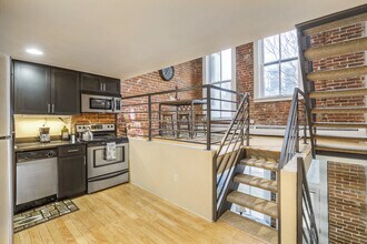 2193 Arapahoe St, Unit 17 in Denver, CO - Building Photo - Building Photo