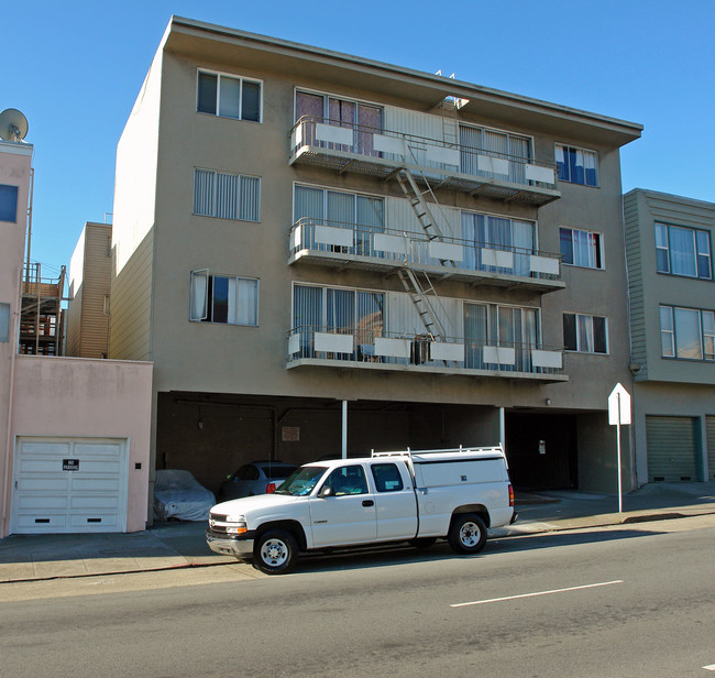 6815 Geary Blvd in San Francisco, CA - Building Photo - Building Photo