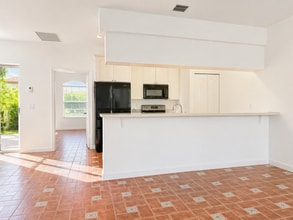 11937 Sturbridge Ln in Wellington, FL - Foto de edificio - Building Photo