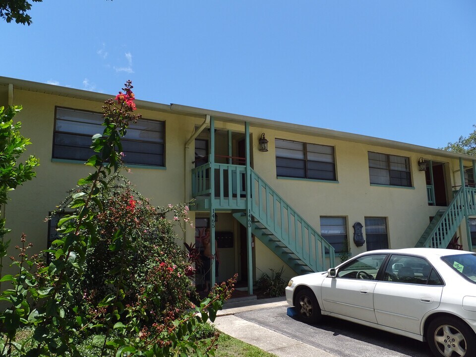 1463 Drew St in Clearwater, FL - Foto de edificio