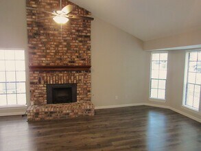 3311 Golden Willow Dr in Houston, TX - Building Photo - Building Photo