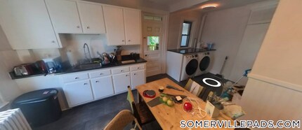 40 Cedar St, Unit 3L in Somerville, MA - Foto de edificio - Building Photo