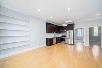 13 Bentley Ave in Jersey City, NJ - Building Photo - Building Photo