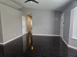 16172 W Botelho Ave in Kerman, CA - Building Photo - Building Photo