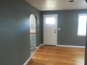 110 NE Miller St in Milton-Freewater, OR - Building Photo - Building Photo