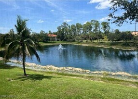 416 Valerie Way in Naples, FL - Building Photo