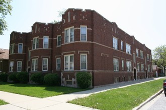 8439 S Blackstone Ave in Chicago, IL - Foto de edificio - Building Photo