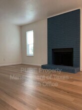 7405 Tumbleweed Dr in Austin, TX - Building Photo - Building Photo