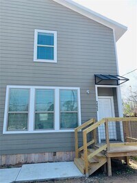 4622 Haywood St photo'