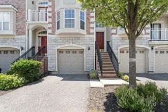 78 Osprey Ct in Secaucus, NJ - Building Photo - Building Photo
