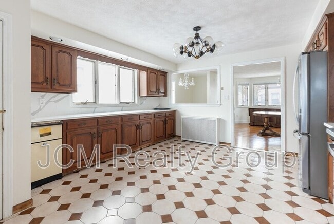 18 Bailey St in Everett, MA - Building Photo - Building Photo