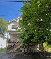 2 Charles St in Nyack, NY - Building Photo