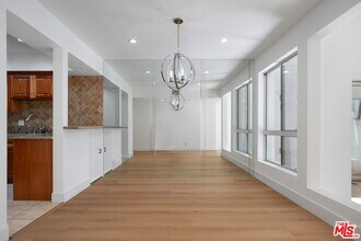 4807 Woodley Ave in Los Angeles, CA - Building Photo - Building Photo