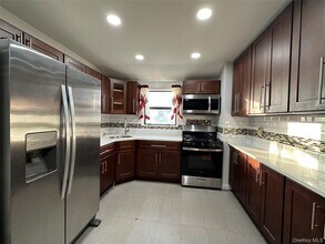 235-18 147th Rd in Queens, NY - Building Photo - Building Photo