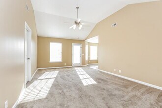 1137 Phelissa Dr in La Vergne, TN - Building Photo - Building Photo