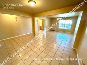 7602 Oak Chase in San Antonio, TX - Building Photo - Building Photo