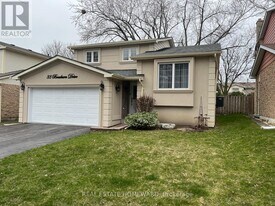 33 Braeburn Dr in Markham, ON - Building Photo