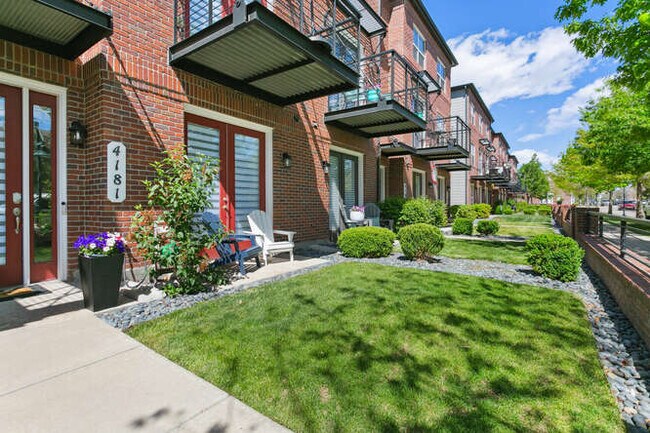 4181 W 118th Pl in Westminster, CO - Foto de edificio - Building Photo