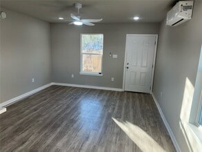 9935 Algiers Rd in Houston, TX - Building Photo - Building Photo