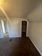 1016 E Brookside Dr in Fairmont, WV - Building Photo - Building Photo