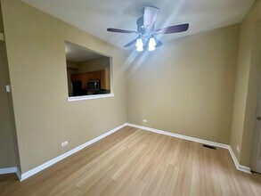 2307 Reflections Dr in Aurora, IL - Building Photo - Building Photo