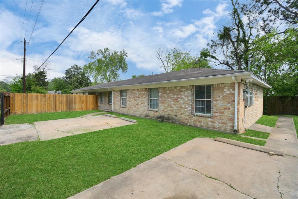 8622 Elbert St in Houston, TX - Building Photo