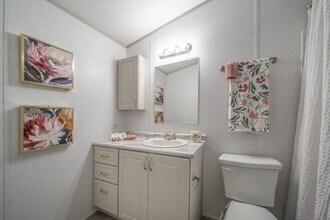 127 Sugar Maple Ln in Kilgore, TX - Building Photo - Building Photo