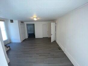 952 E Broadway St in Kokomo, IN - Building Photo - Building Photo