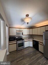 3 Hemlock Ct in Trenton, NJ - Building Photo - Building Photo