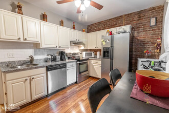 1404 Commonwealth Ave, Unit #5 in Boston, MA - Building Photo - Building Photo