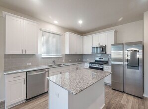 181 Sugarberry Dr in Mustang Ridge, TX - Building Photo - Building Photo