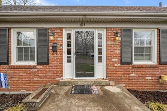 653 Mt Vernon Dr in Lexington, KY - Building Photo - Building Photo